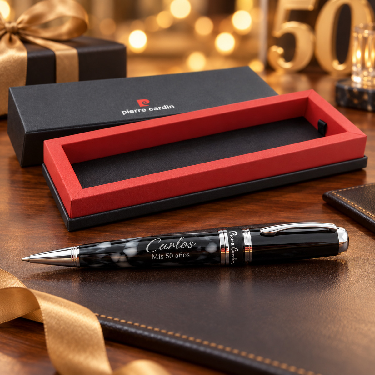 Bolígrafo USB personalizado Balmoral 32 GB en ambiente de regalo